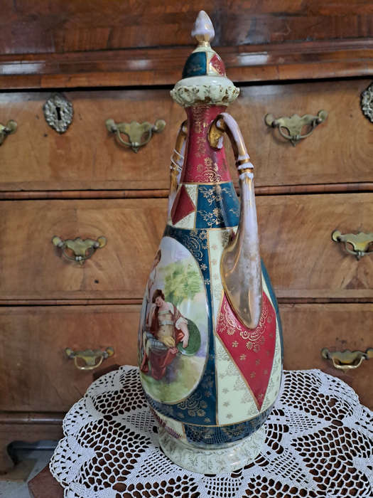 Large 19th century lidded ROYAL VIENNA VASE signed Kaufmann