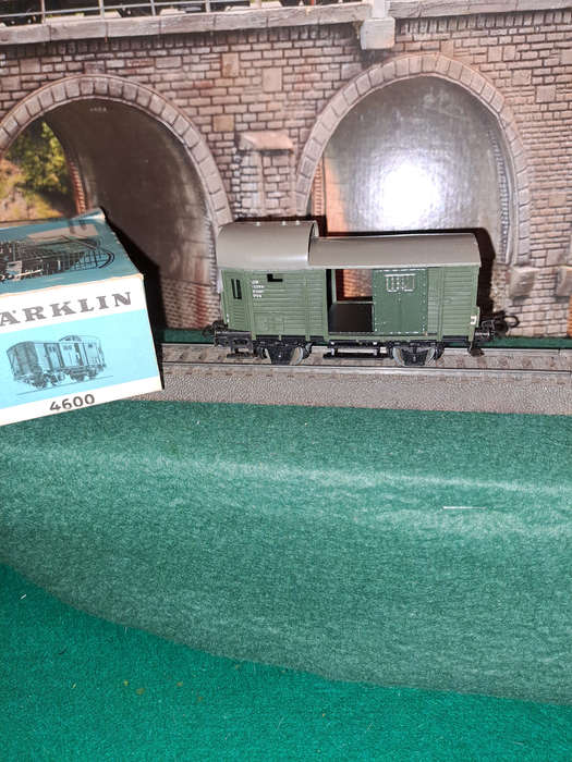 Marklin HO 4600 luggage car in original box