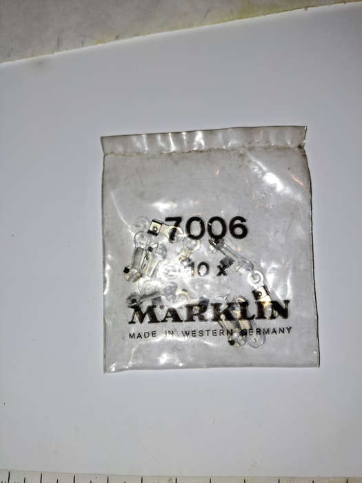 Marklin HO 7006 cross span insulators. new 10 per pack