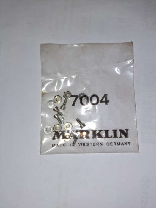 Marklin HO 7004 insulator mountings for catenary