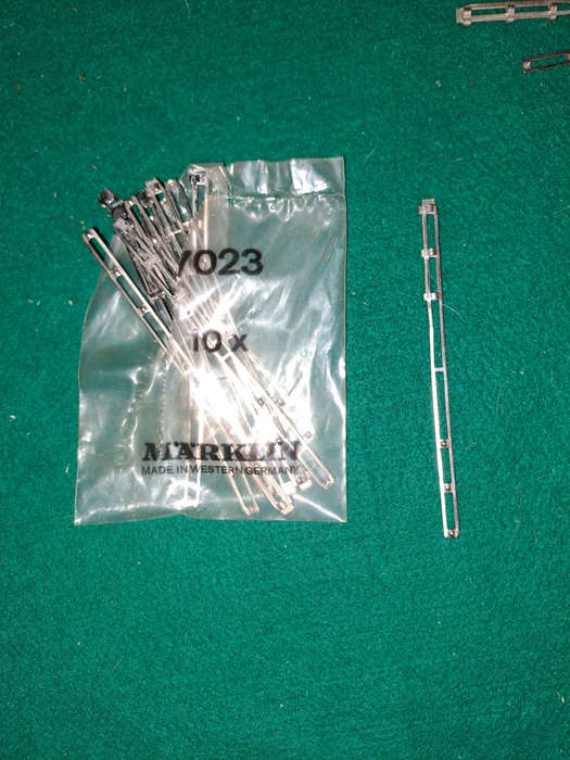 Marklin catenary  7023