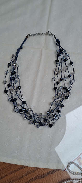 Exquisit  cut crysal glass bead 6 strand necklace vintage