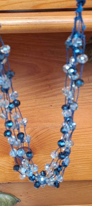 Exquisit  cut crysal glass bead 6 strand necklace vintage