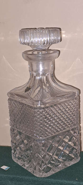 Stunning UNDAMAGED Watford crystal spirit decanter