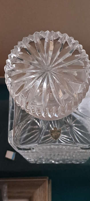 Stunning UNDAMAGED Watford crystal spirit decanter