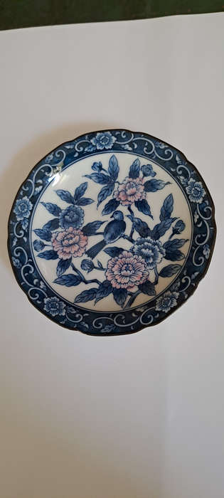 Imari  hand painted small sweet  dish beautiful