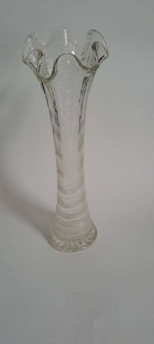 Imperial Glass swung ripple and ribbon vase beautiful