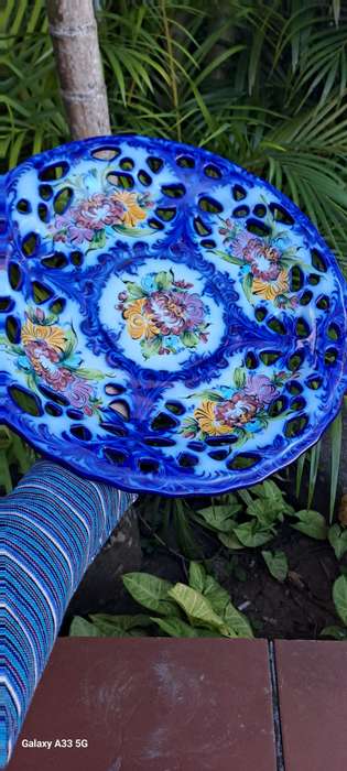 large Portuguese decorative plate 36cm diam Vestal Alcubaca