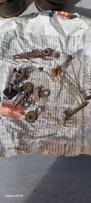 P13 clock movement says ok, pendle rod missing
