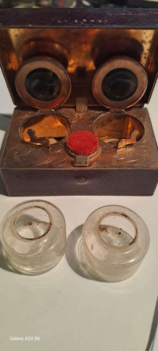 Rare antique Victorian copper and leather double inkwell and pen wipe lovely condition