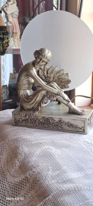 Classic art deco table lamp 36cm tall beautiful LAST ONE