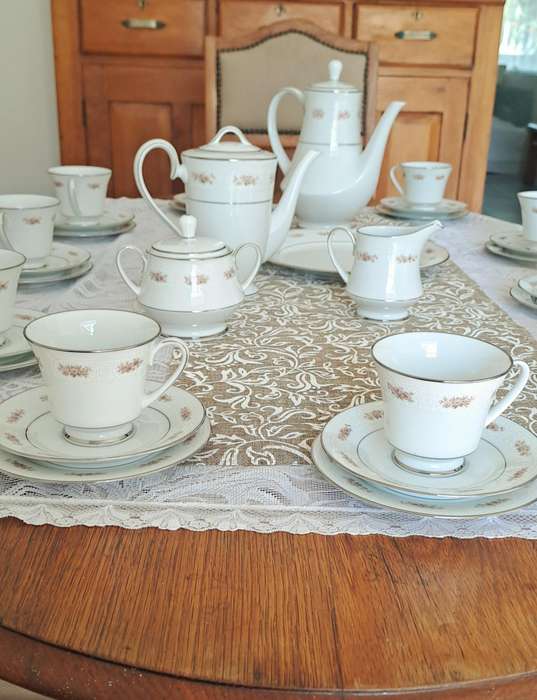 Noritake Glenaire 2060 10 place tea coffee set complete also listed compl. dinner service