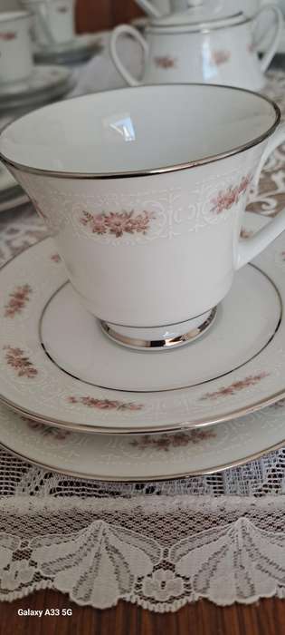 Noritake Glenaire 2060 10 place tea coffee set complete also listed compl. dinner service