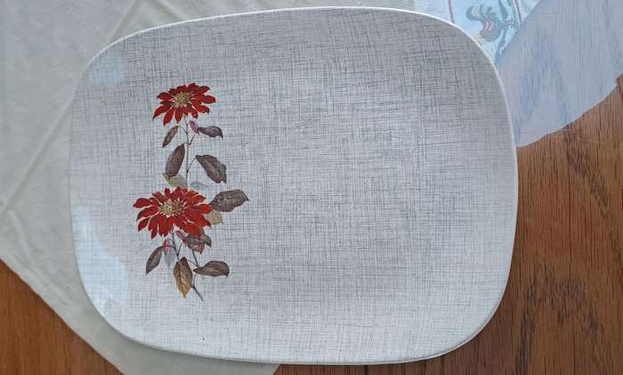 large porcelain platter  J&G MEAKIN Flamenco pattern 1962