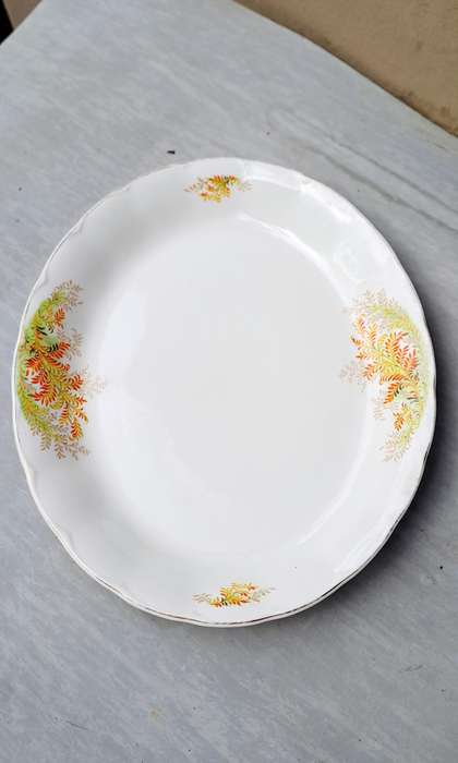 Grindley creampetal large deep oval platter 36x30xm 4cm tall