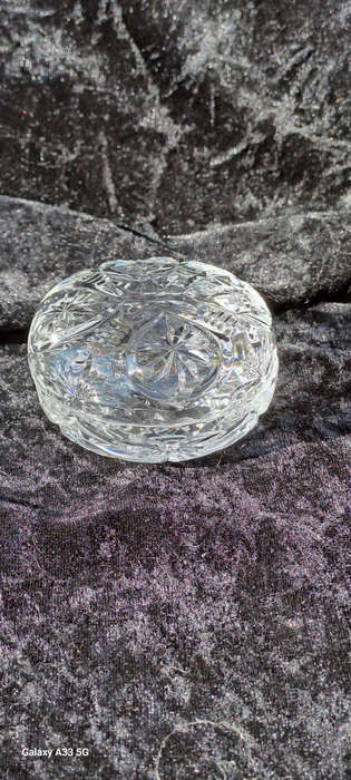 Beautifull vintage glass lidded trinket dish