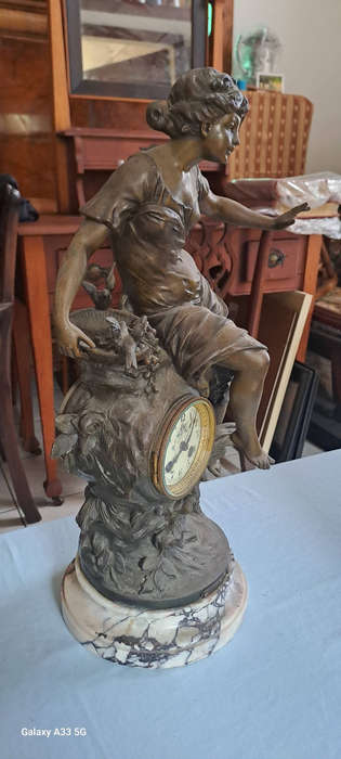 Louis & François Moreau, 'Premier Fruit', patinated spelter clock, H 52 cm