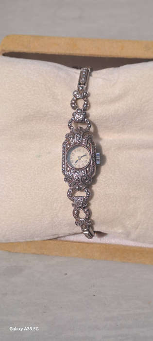 Stirling silver and marcasite vintage ladies watch stunning working keeping time 17 Jewels