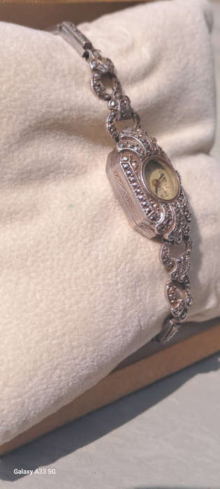 Stirling silver and marcasite vintage ladies watch stunning working keeping time 17 Jewels