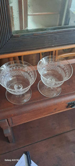 Pall Mall Lady Hamilton glass Victorian pair