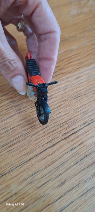 Lesney Matchbox No 18 Hondarora bike still nice