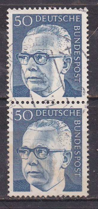 Germany 1970 president Gustav Heinemann 50pf vertical pair FU