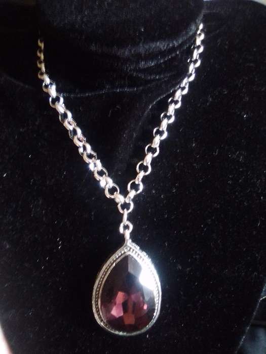 Roly Poly Stainless Steel Chain and Tear Drop Pendant Necklace