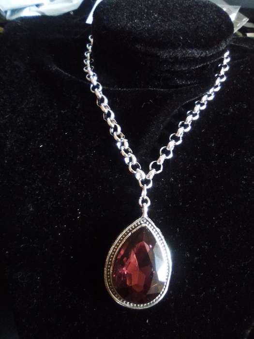 Roly Poly Stainless Steel Chain and Tear Drop Pendant Necklace