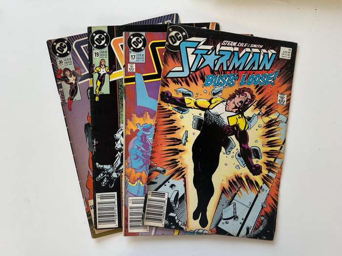 DC Comics STARMAN No: 11, 17, 19, 30 (Jul 1989-Jan 1991)(FN condition)
