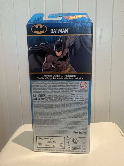 Hotwheels THE BATMOBILE & BATMAN related cars 5 car boxset