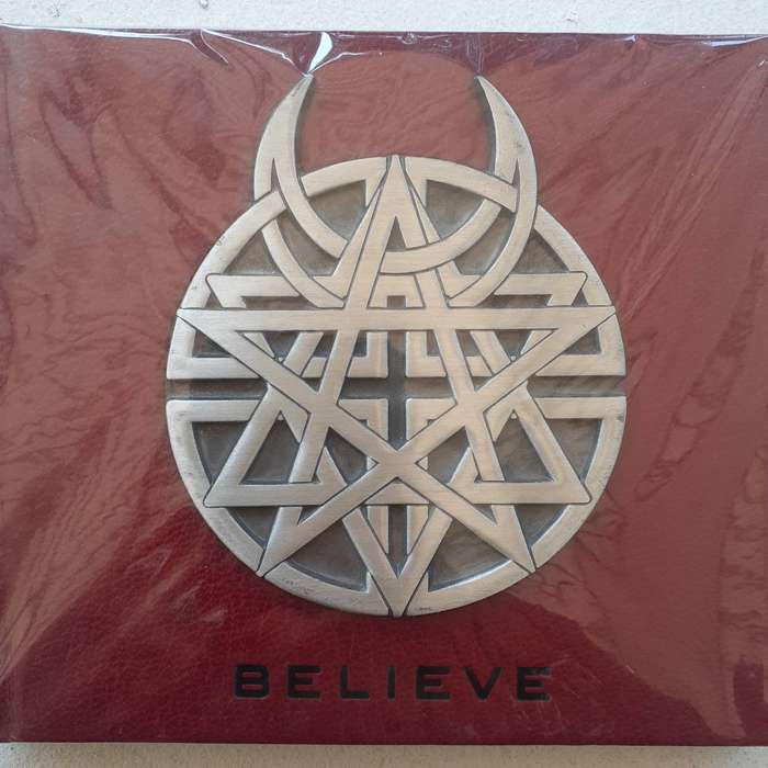 Disturbed - Believe [Import CD+DVD Digibook w/Metal Emblem] (2002)  [D]