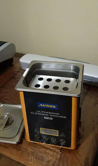 Autool Ultrasonic Cleaner CT80 for sale. New. 3 year warrenty. Can also clean injectors.