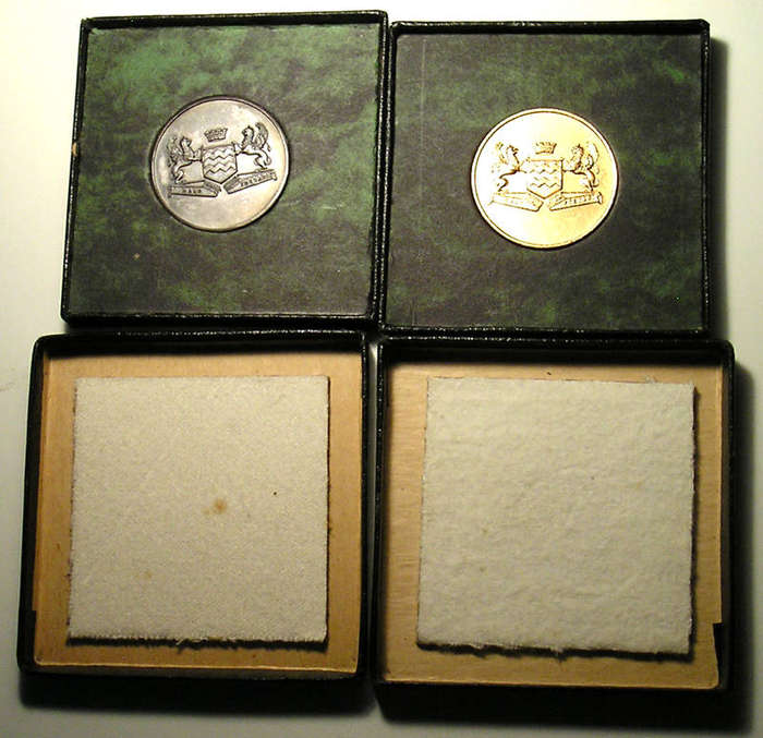 Oudtshoorn Centenary 1847-1947 Boxed Silver and Bronze Commemorative Medals