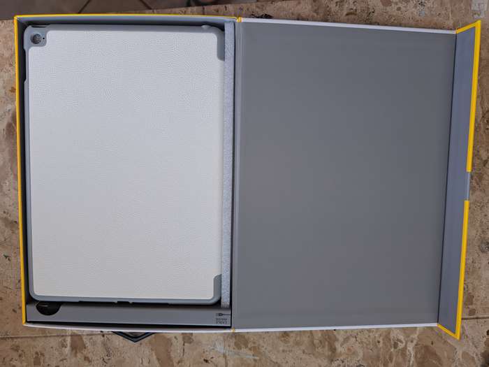 Zagg Folio Cover, Hinged Keyboard compatible with iPad Air2 -White (Second Generation) New
