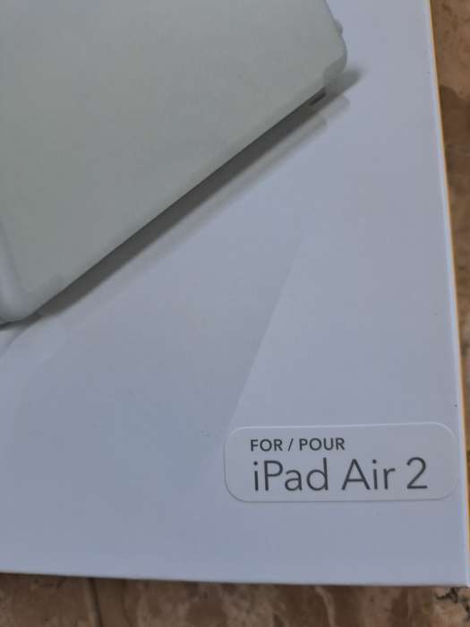 Zagg Folio Cover, Hinged Keyboard compatible with iPad Air2 -White (Second Generation) New