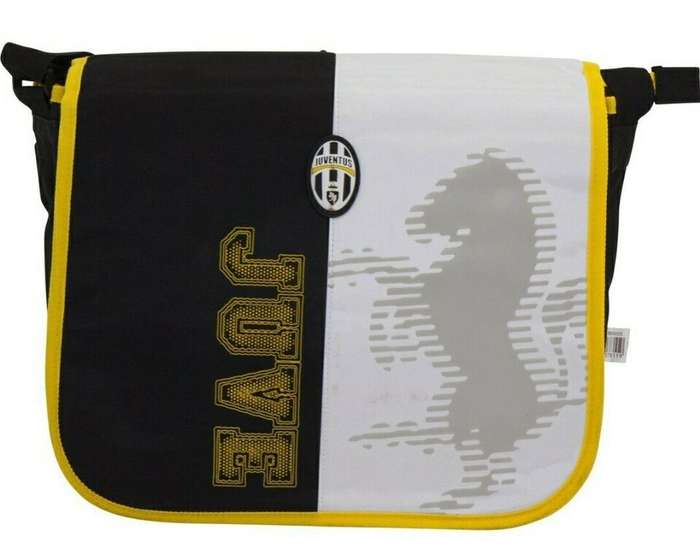 1x Juventus Bag + Trust 15 Blue Sleeve + Trust 15 Brown Sleeve + BONUS Wireless Bluetooth Mouse