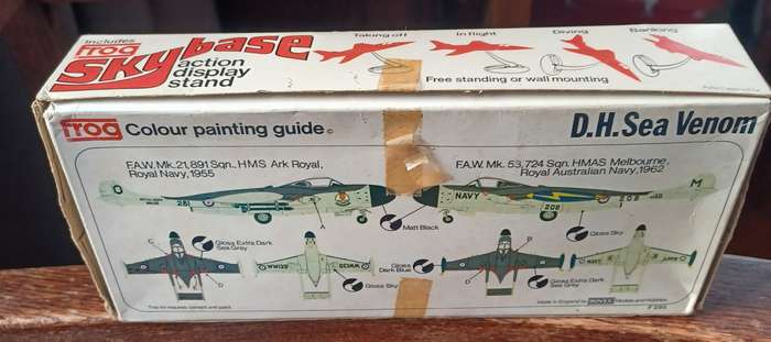 Fog ~  Scale 1:72 ~ Sea Venom F.A.W.Mk.21/53 (plastic Kit)