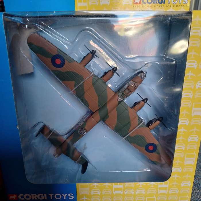 Corgi Toys ~  WB99635 Avro Lancaster No207 Sqdn RAF 1942