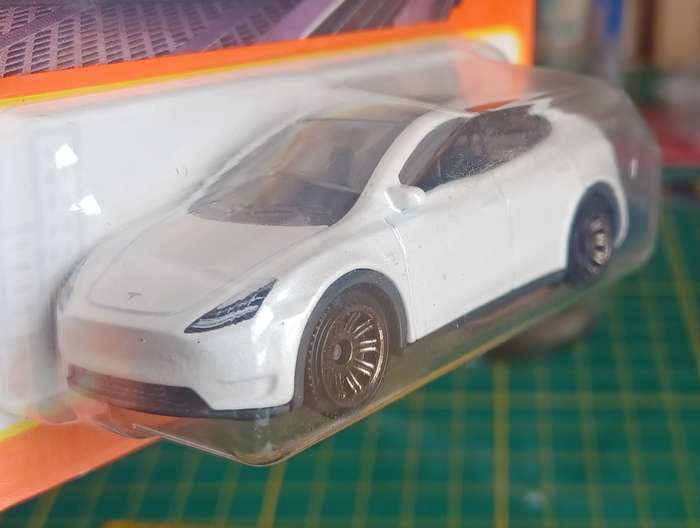 2022 Long Card ~ Matchbox 89/100 ~ Tesla Model Y