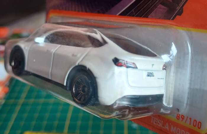 2022 Long Card ~ Matchbox 89/100 ~ Tesla Model Y