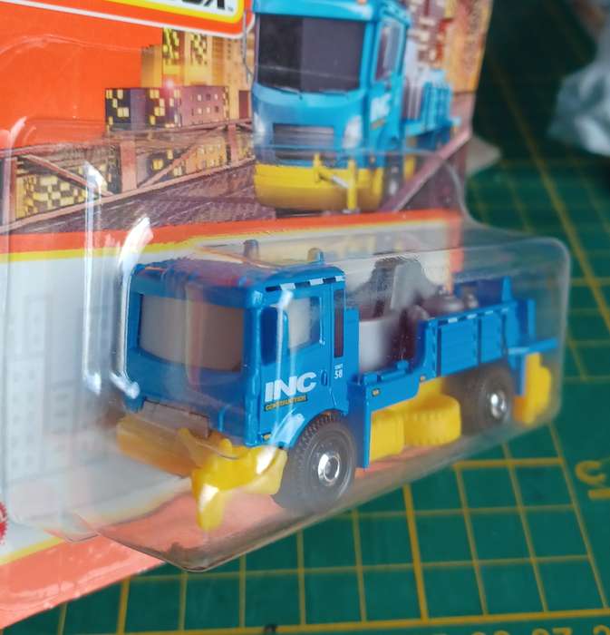 2022 Matchbox `Short Card` ~ No55/100 Road Stripe King