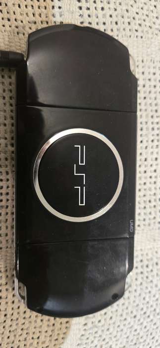 listing 1 PSP 3000 modded 64gb 60+games loaded