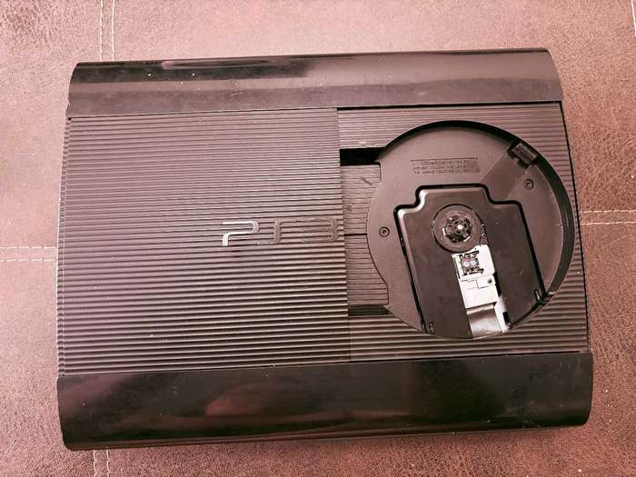 PS3 Super Slim 1tb modded with Hen