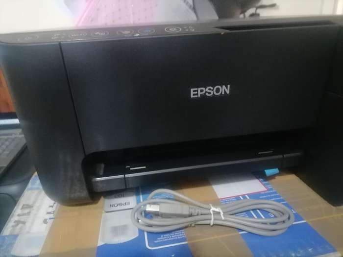 EPSON L3150 INK TANK PRINTER WITH CABLES IN BOX* LIGHTS FLASHING*