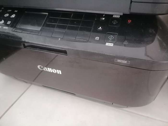 2 X CANON PRINTERS, ONE BID FOR BOTH*POWER ON ,INK INCL UNTESTED*