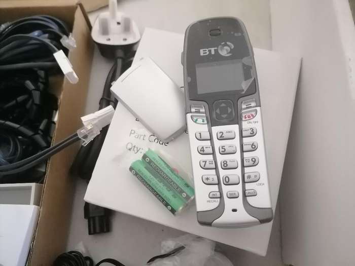 New BT Micro Home Office Phone/Wifi router  System Package With wireless BT Phone*