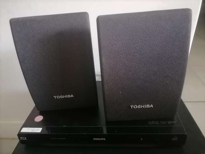 LOT OF DVD PLAYERS/SURROUND SOUND SYSTEMS,TOSHIBA SPEAKERS