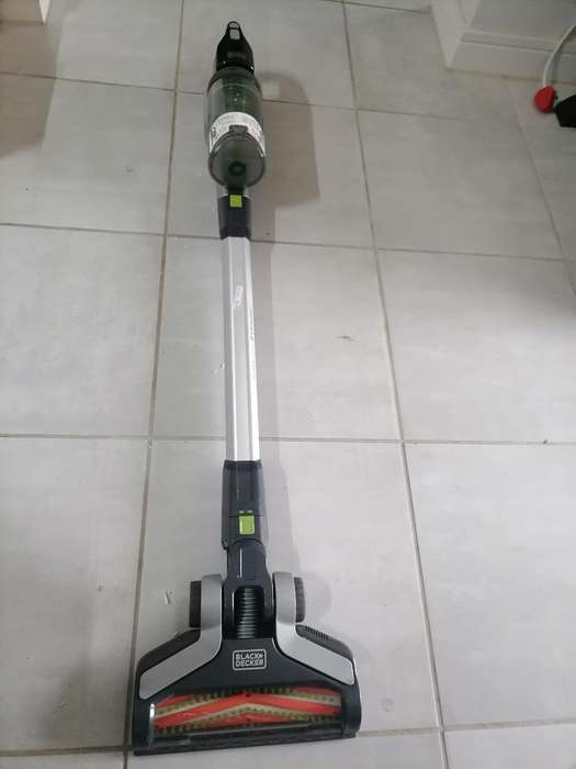 Black and Decker Power Series Extreme Cordless Vacuum