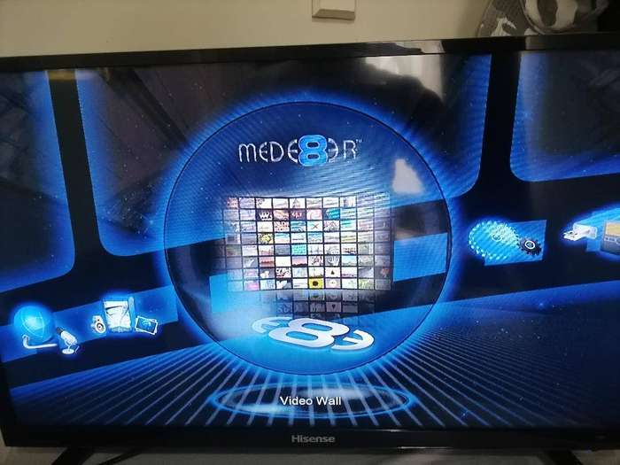*** Mede8er MED500X High Definition Multimedia Player 1080P DTS MKV** **1 TB Hdd*