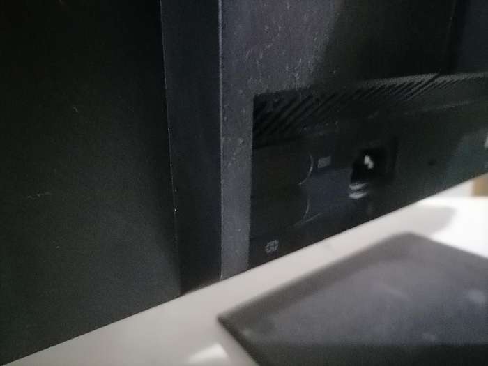 *i5 4th Gen LENOVO M90Z ALL IN ONE PC(powers on then screen goes white)